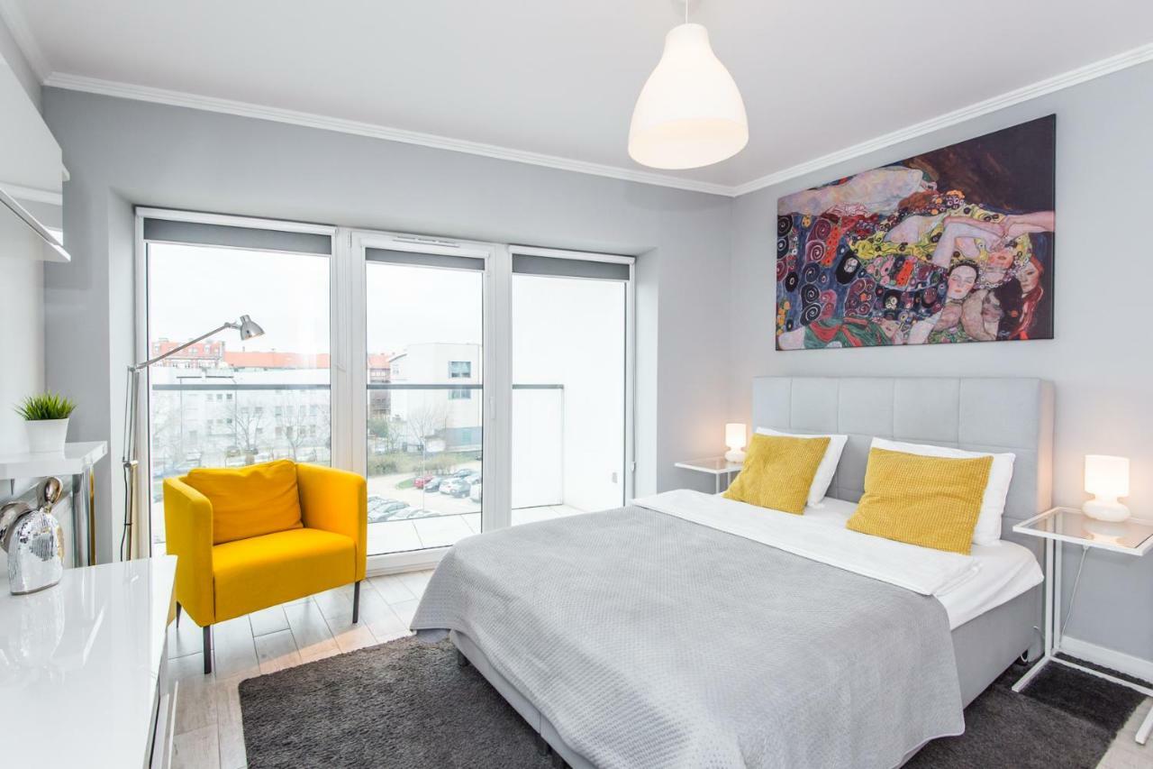 Estúdio Apartamento de 35m2 com 1 banheiro privativo em Centro de Poznan Poznań Exterior foto